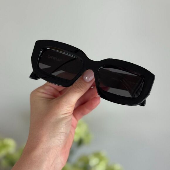 Off-White CHARLOTTE Women Sunglasses Black Grey Rectangle OERI138 CHARLOTTE 1007 main image 6